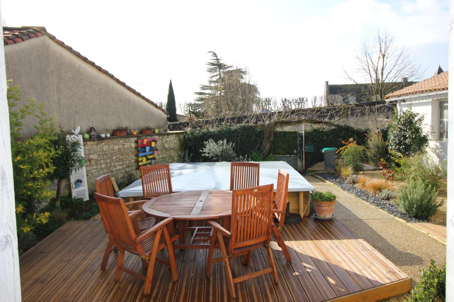 Couette-café Saint House *